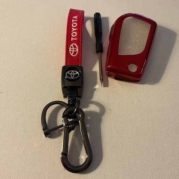 Toyota Logo key fob Keychain in Red leather with Red key fob case NWT - Picture 2 of 10